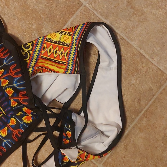 Tribal pattern one piece swimsuit - Picture 3 of 8